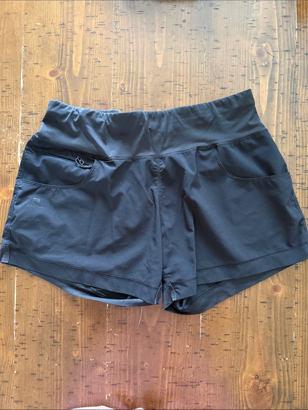 Salomon Black Women's Athletic Shorts with 3 Pockets - Size Small